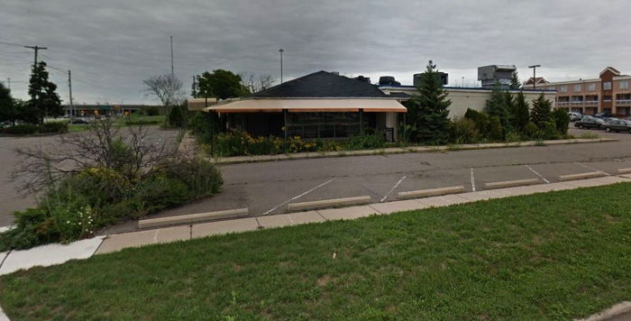 Howard Johnsons Restaurant - Madison Heights - 1111 W 14 Mile Rd 1 (newer photo)